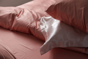 The Benefits of Using a Silk Pillowcase